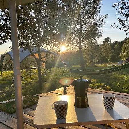 Campeggio Petit Vessas Naturestay Roquebrun